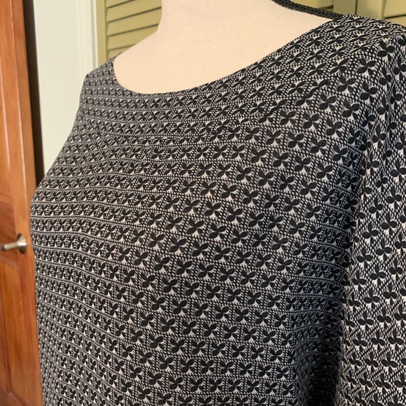 Double layer chiffon top - Picture 3 of 6